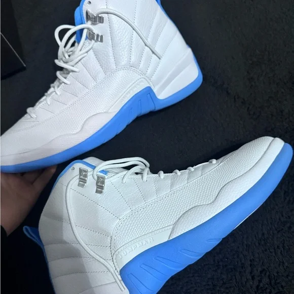 mens retro jordan 12s, university blue - Picture 2 of 5